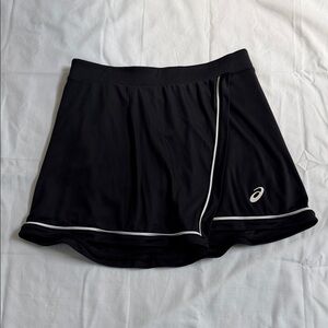 Asics Women's Black Tennis Skirt with White Trim. Size S.